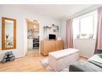 1 bedroom flat for sale in Jersey House, Scammell Way, Watford, WD18