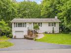 18 Lakeview Dr