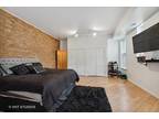 Condo For Sale In Chicago, Illinois