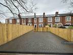 5 bedroom terraced house for rent in Oakfield Terrace, Newcastle Upon Tyne, NE12