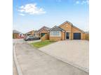 2 bedroom bungalow for sale in Oak Hill Drive, Bowgreave, Preston, PR3