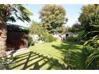 3 bedroom detached house for sale in Albert Road, New Milton, BH25