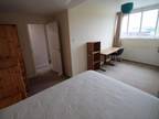 8 bedroom house for rent in Burley Road, Leeds, LS3