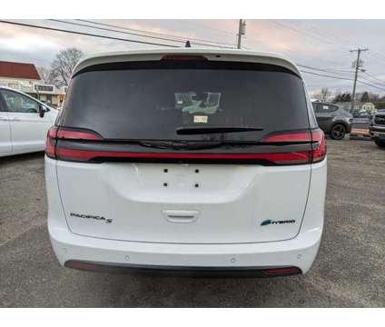 2023 Chrysler Pacifica Hybrid Touring L is a White 2023 Chrysler Pacifica Hybrid in Enfield CT