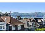 Large & Charming Remodeled 3BD/2BA Condo w/ Bay/GG Views, Hwd, W/D & Private.