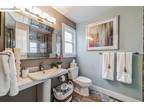 Condo For Sale In Oakland, California