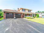 158 Old Meadow Dr Rochester, NY
