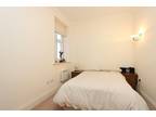 2 bedroom apartment for sale in Elizabeth Drive, Banstead, SM7