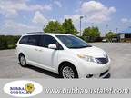 2015 Toyota Sienna White, 75K miles