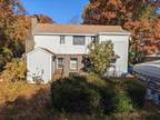 61 Sunderland Road, Worcester, MA 01604