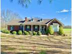 640 COUNTY ROAD 258, Florence, AL 35633 Single Family Residence For Sale MLS#