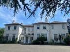 2 bedroom apartment for sale in Baston Manor Road, Keston, Kent, BR2