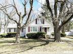708 N TAYLORVILLE BLVD, Taylorville, IL 62568 Single Family Residence For Sale