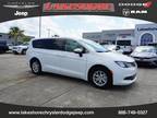 2020 Chrysler Voyager White, 19K miles