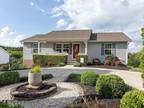 204 Mustang Dr NW
