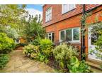 1 bedroom ground floor flat for sale in Wrayfield, Wray Common Road, Reigate
