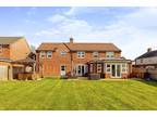 5 bedroom detached house for sale in Taylor Close, Buckingham, MK18