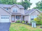 64 Twin Ponds Dr