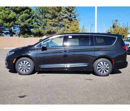 2023 Chrysler Pacifica Hybrid Limited is a Black 2023 Chrysler Pacifica Hybrid in Denver CO