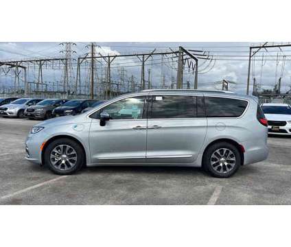 2023 Chrysler Pacifica Hybrid Pinnacle is a Silver 2023 Chrysler Pacifica Hybrid in Cerritos CA