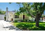 Adorable kitchen offers plenty of cabinet space Home for rent in Glendale, CA