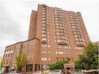 Very Nice 2BD/2BA Top Floor Condo Downtown St Paul!