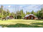 4894 N LAKE LEELANAU DR, Lake Leelanau, MI 49653 Single Family Residence For