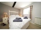 6 bedroom detached house for sale in High Street, Broadway, Worcestershire, WR12