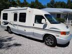 2003 Winnebago Rialta 22QD 22ft