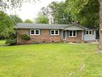 124 Woodhill Dr