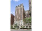 Condo For Sale In Chicago, Illinois