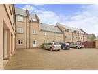 2 bedroom flat for sale in Chieftain Way, Cambridge, CB4