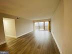 1300 Army Navy Dr APT 623