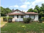 290 S MECHANIC ST, Southern Pines, NC 28387 Single Family Residence For Rent