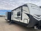 2019 Keystone Outback 330RL 33ft