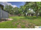 1008 East Weinert Street, Seguin, TX 78155