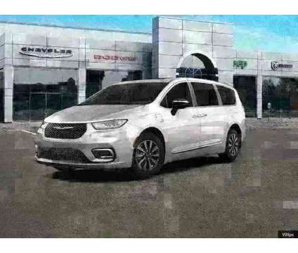 2023 Chrysler Pacifica Hybrid Limited is a Grey 2023 Chrysler Pacifica Hybrid in Somerville NJ