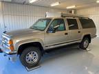 1999 Chevrolet Suburban LT 2500