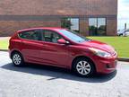 2016 Hyundai Accent SE 5-Door 6A HATCHBACK 4-DR