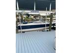 20 foot Bayliner Capri 205