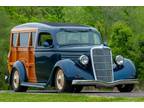 1935 Ford Custom Woody Wagon