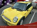 2005 MINI Cooper Base 2dr Hatchback