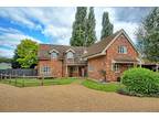 4 bedroom detached house for sale in Great Oak Court - Hunsdon, SG12