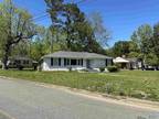 Home For Sale In Gadsden, Alabama