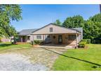 711 LEVEL GROVE RD, Cornelia, GA 30531 Single Family Residence For Sale MLS#