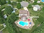 3205 Hackberry Ln