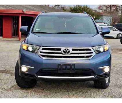 2012 Toyota Highlander for sale is a Grey 2012 Toyota Highlander Car for Sale in South Houston TX