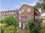 Keats House, Bexley Lane, Crayford, Kent 3 bed maisonette to rent - £1,500 pcm