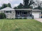 4285 Woodleigh Ln