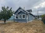 905 North Holladay Drive, Seaside, OR 97138